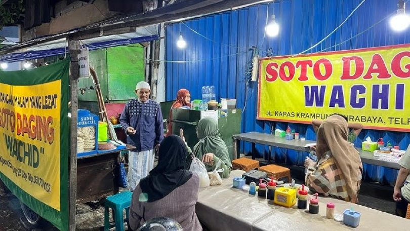 LEGEN: Soto daging Wachid di Jalan Kapas Krampung Surabaya yang jadi kuliner favorit Wali Kota Eri Cahyadi.