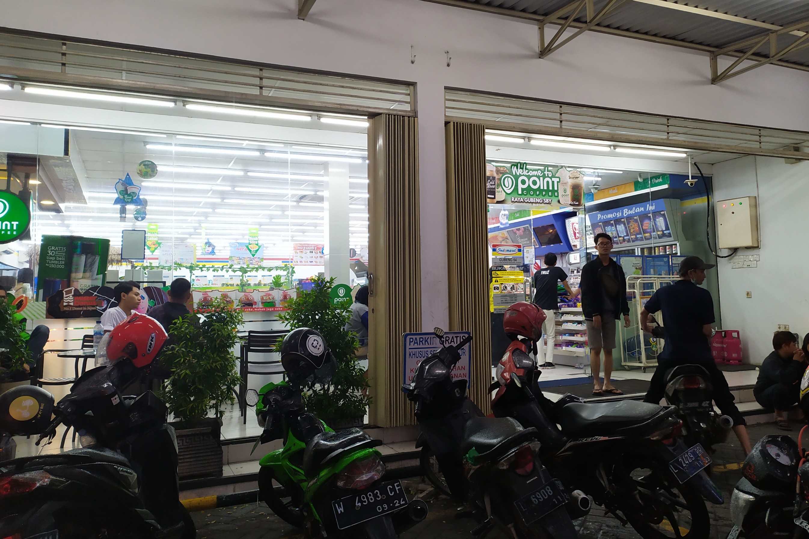 Pemkot Surabaya meminta lahan parkir toko modern atau minimarket bisa dimanfaatkan UMKM.