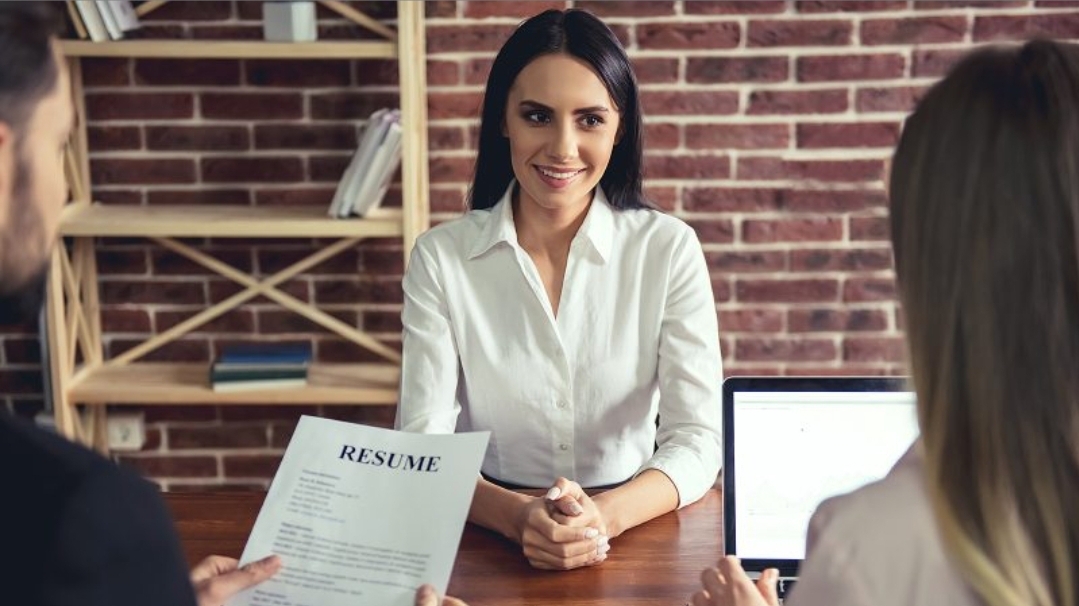 Persiapan yang matang dapat meningkatkan peluang sukses dalam interview kerja.