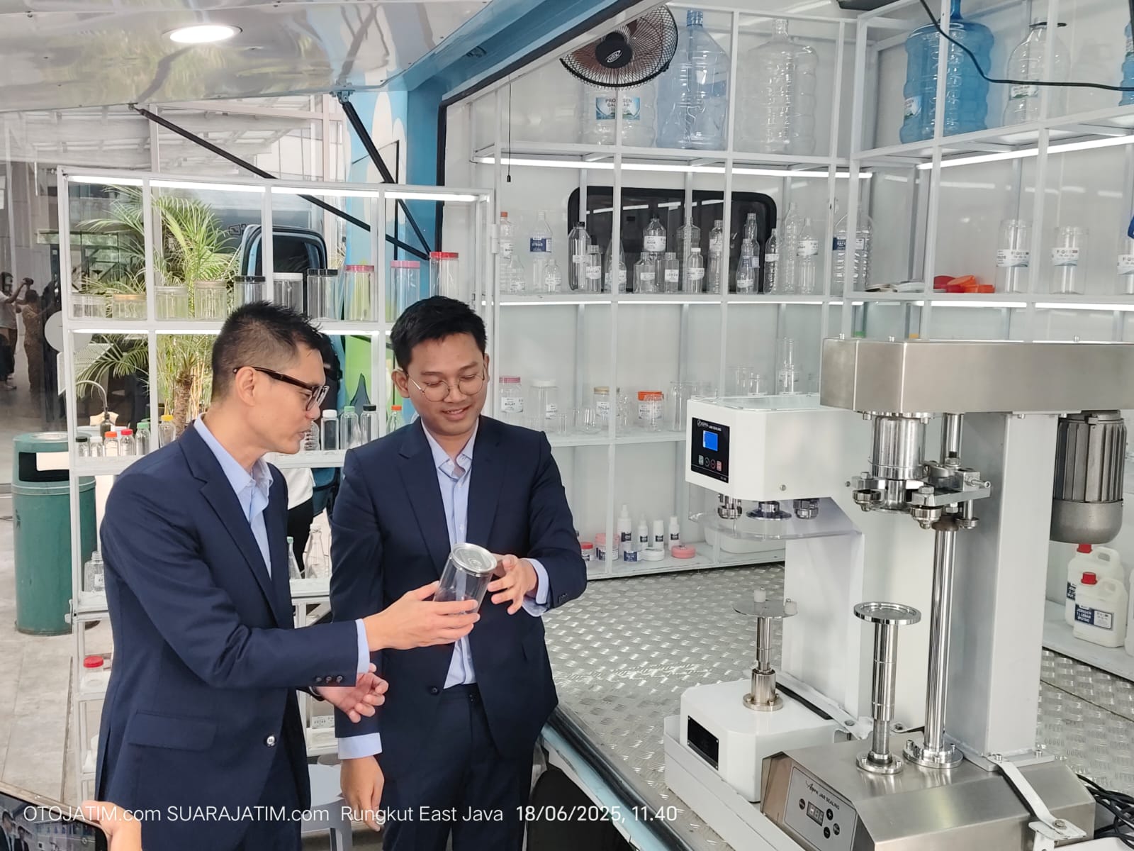Produsen kemasan plastik PT Asia Pramulia (ASPRA) menggunakan teknologi canggih dalam produksinya.