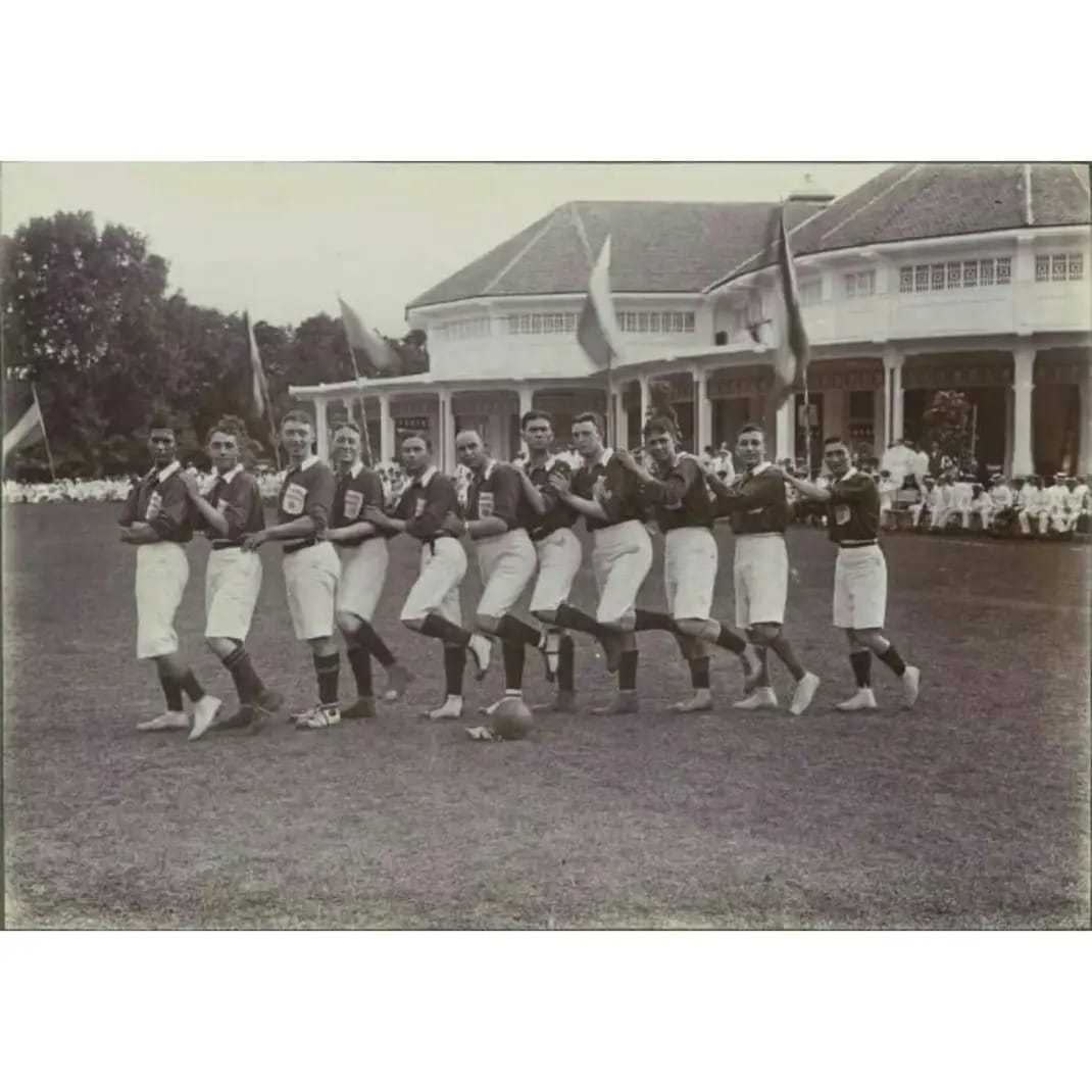 Para anggota klub sepak bola De Krokodillen.