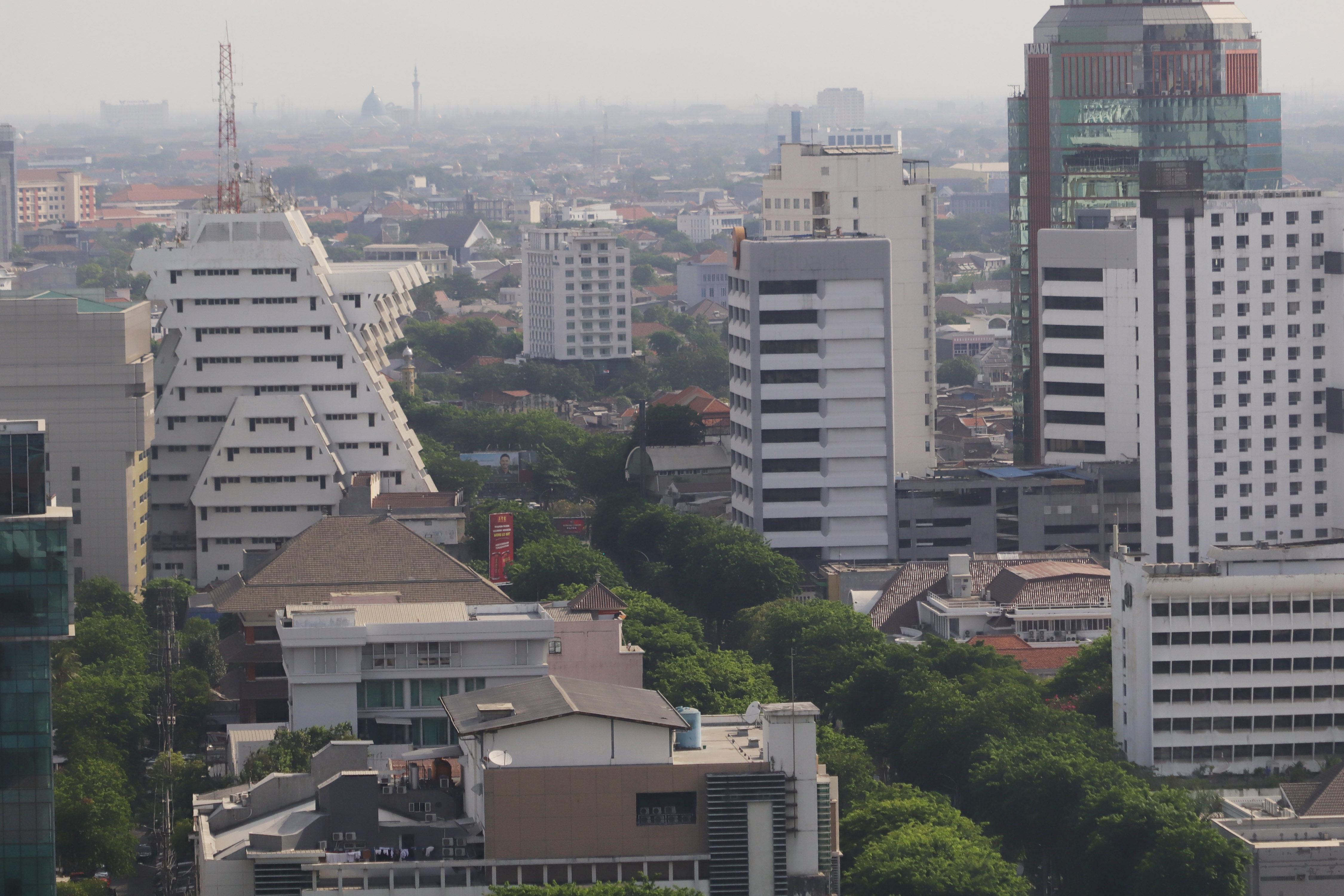 AKIBAT MOBILITAS DI TEMPAT UMUM: Sebelumnya di Surabaya ada 27 kasus positif Covid-19, kini semua dinyatakan sembuh.