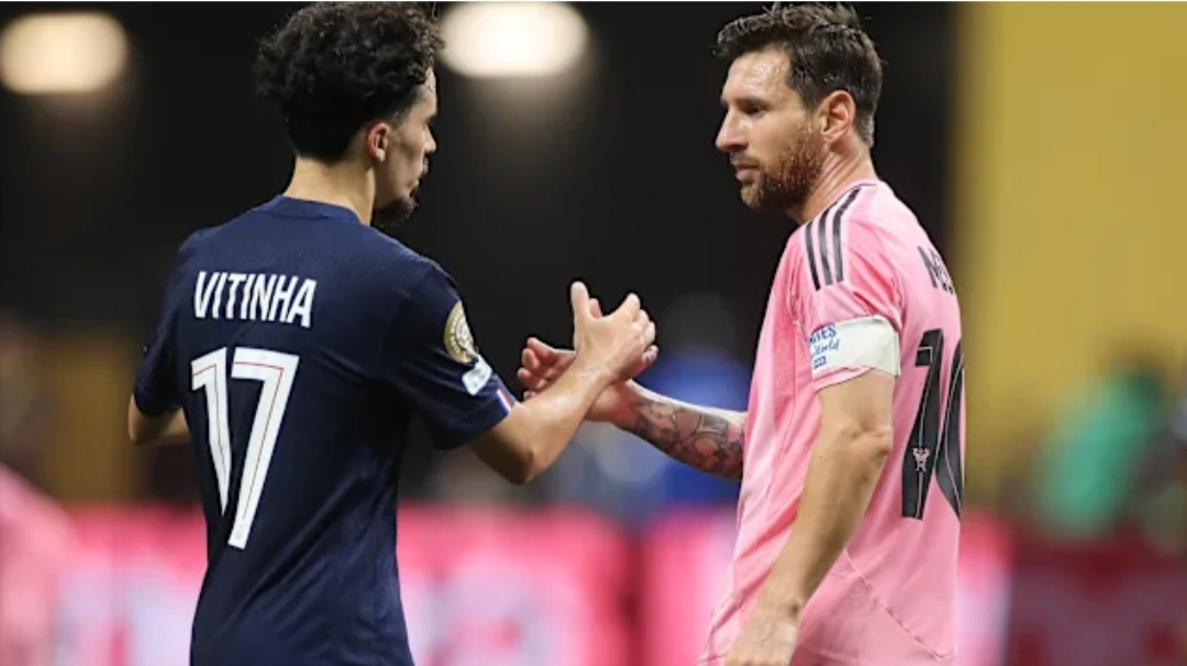 Lionel Messi dan Vitinha, pada laga lawan mantan klubnya,Lionel Messi tidak berkutik.