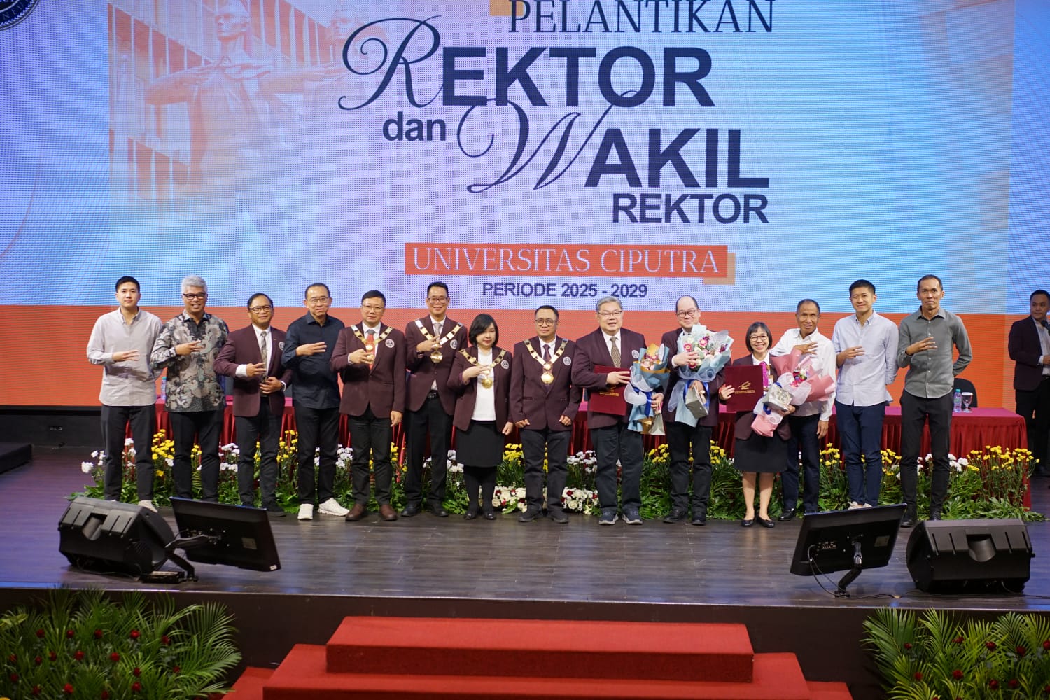 Pelantikan rektor Universitas Ciputra yang kini dijabat oleh Prof. Dr. Wirawan Endro Dwi Radianto, M.ScA, CA., Ak, Rabu (2/7).