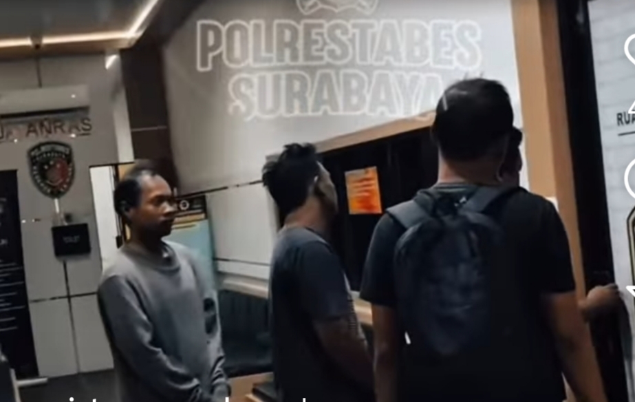 DIAMANKAN : Empat pelaku spesialis bobol toko dan apotek di Surabaya ditangkap Unit Jatanras Satreskrim Polrestabes Surabaya. (IST/RADAR SURABAYA)