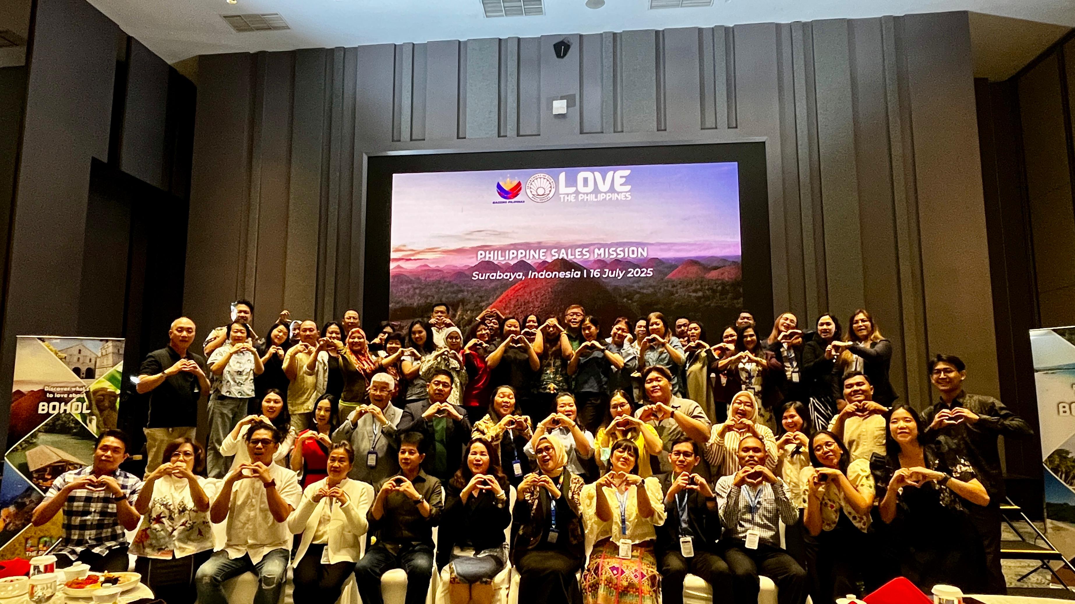 KOLABORASI: PDOT bersama delegasi Filipina dari perusahaan perjalanan dan pariwisata serta agen travel dan tour operator Indonesia pada kegiatan Philippine Sales Mission 2025, Rabu (16/7).