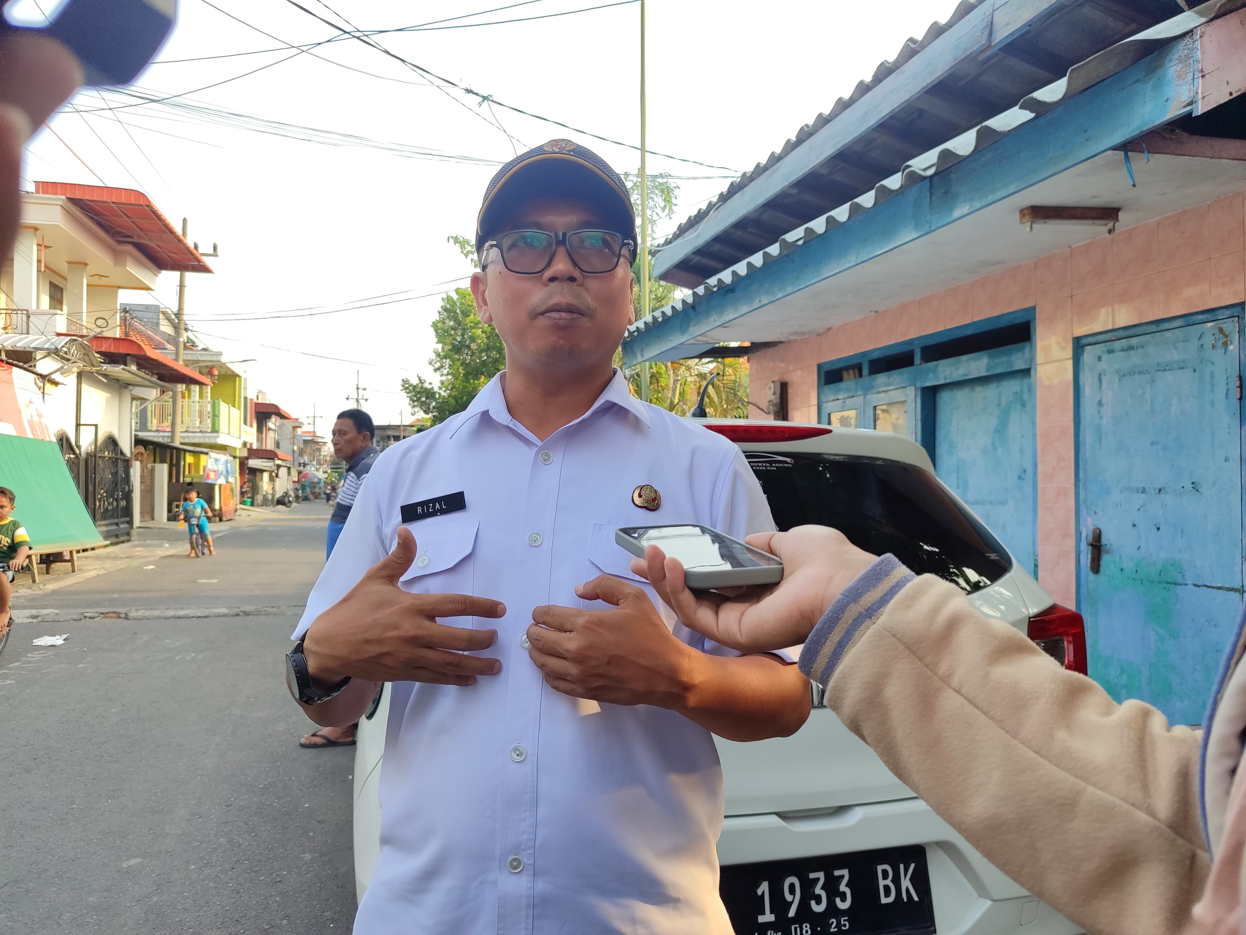 Camat Pabean Cantian, Muhammad Januar Rizal.