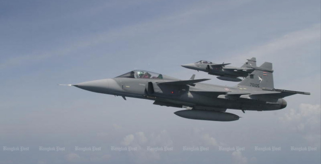 Jet tempur Thailand menggempur wilayah perbatasan kedua negara.