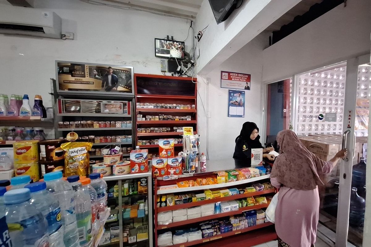 Peresmian yang turut dihadiri sejumlah pejabat tinggi itu belum sepenuhnya diikuti oleh kesiapan di tingkat pelaksana.