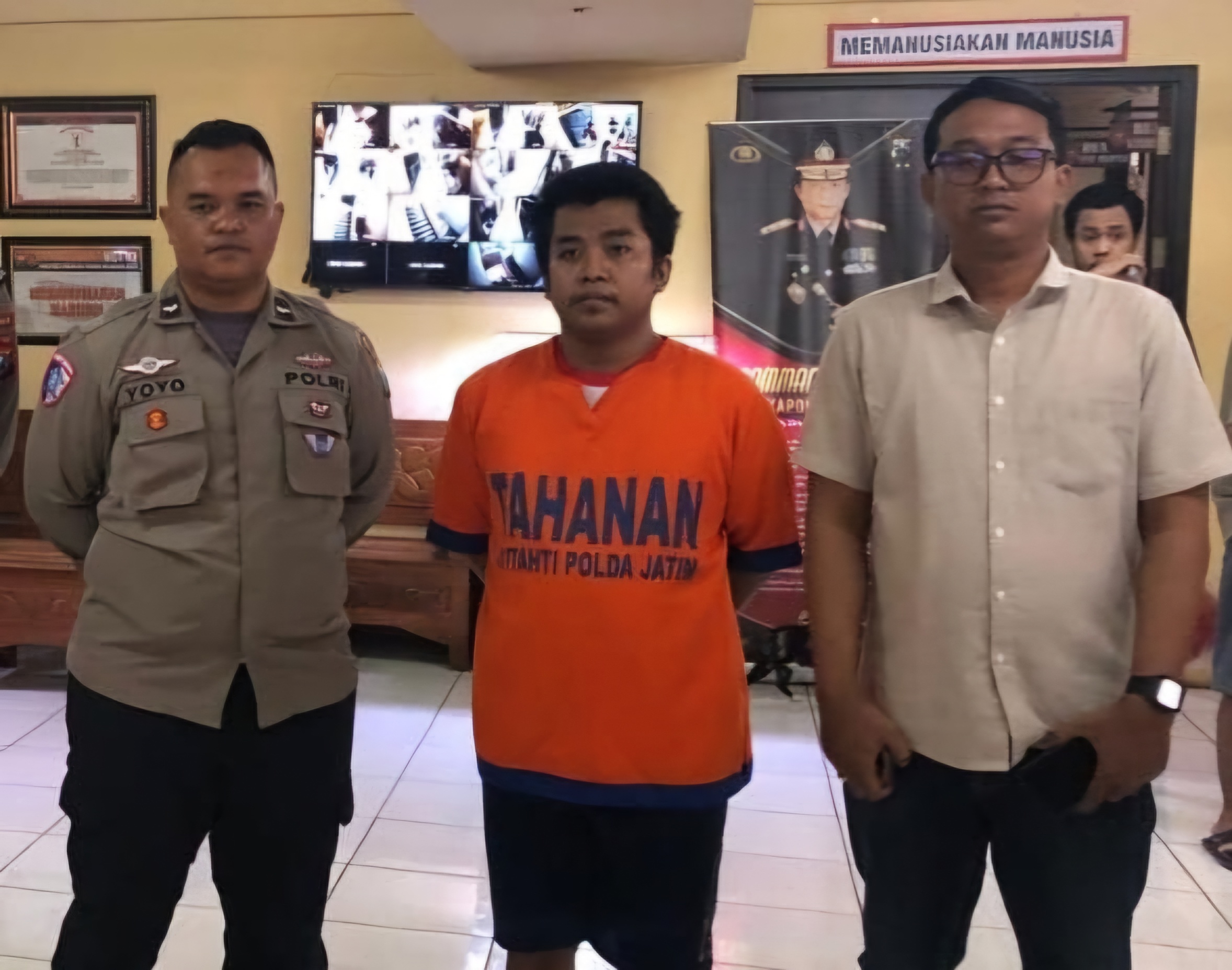 DITANGKAP : Pelaku curanmor di Jalan Bulaksari, Surabaya, akhirnya ditangkap Polres Pelabuhan Tanjung Perak. Ia pura-pura ikut salat Jumat di masjid. (IST/RADAR SURABAYA)