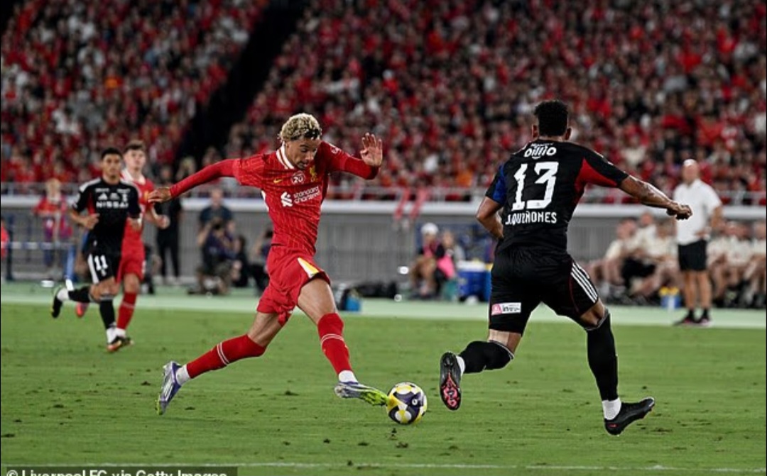 Pemain baru Hugo Ekitike mendapatkan menit pertamanya dengan seragam Liverpool namun kurang memberikan kontribusi