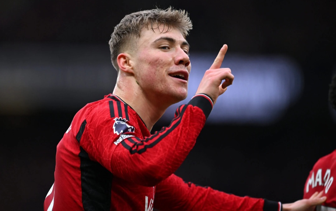 Rasmus Hojlund Bisa Jadi paket yang bagus mendatangkan Benjamin Sesko.