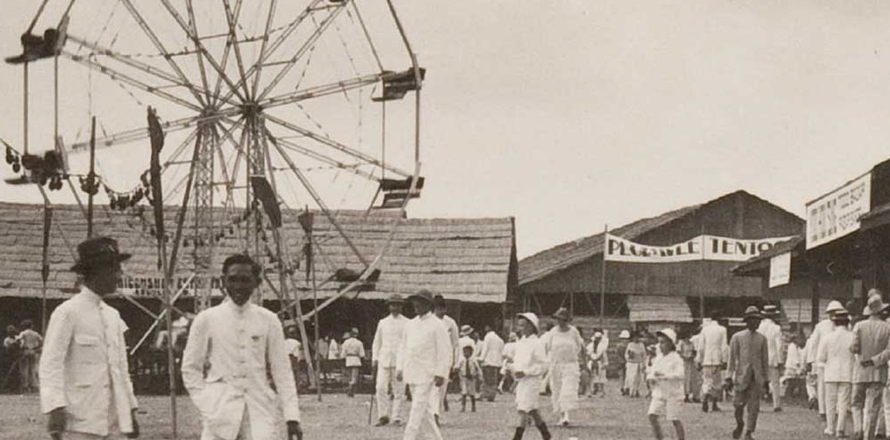 Pasar malam tahunan, Jaarmarkt yang pada masa kolonial selalu digelar di lokasi THR saat ini.