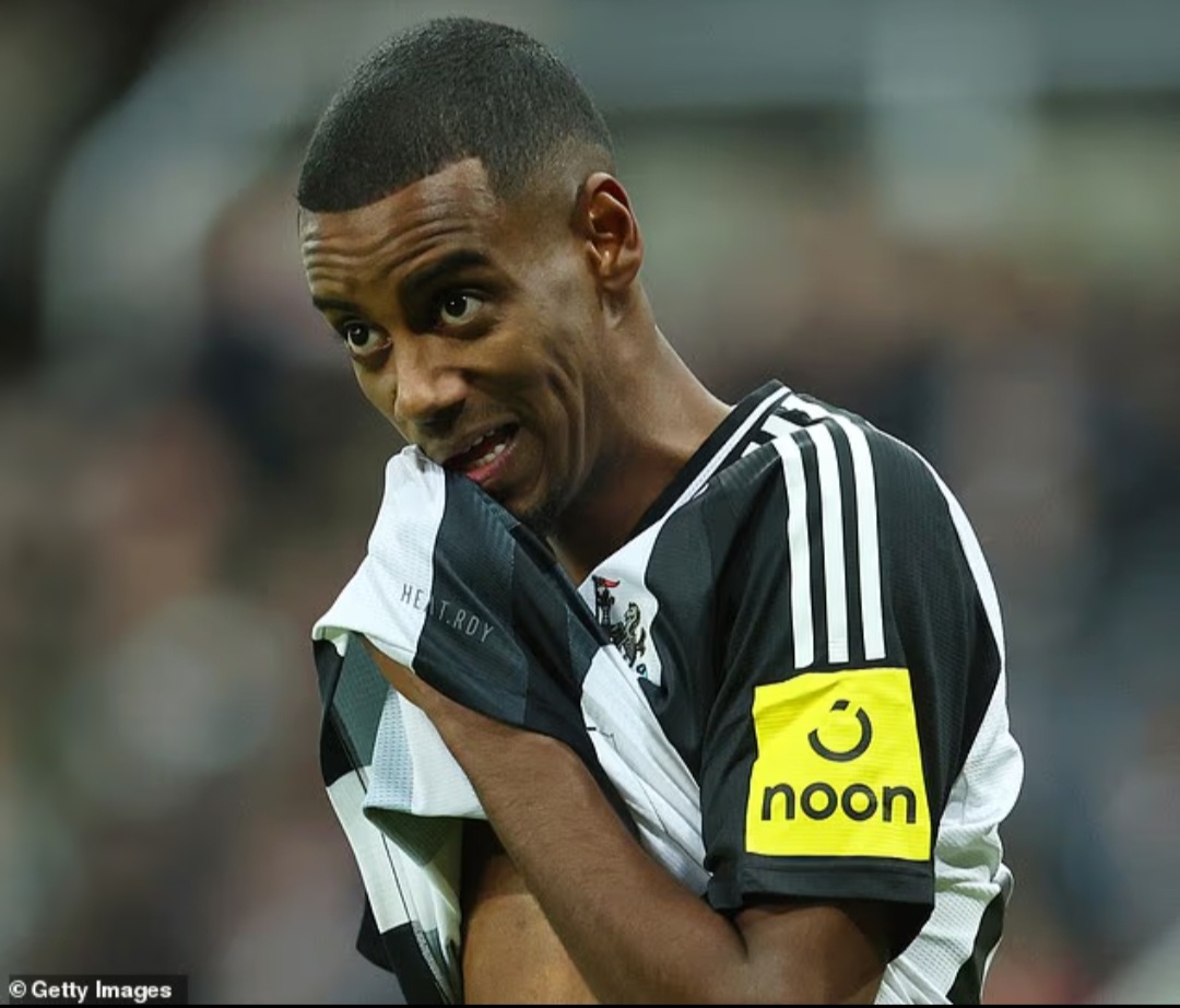 Liverpool siap meninggalkan perburuan Alexander Isak setelah tawaran sebesar &pound;110 juta ditolak .