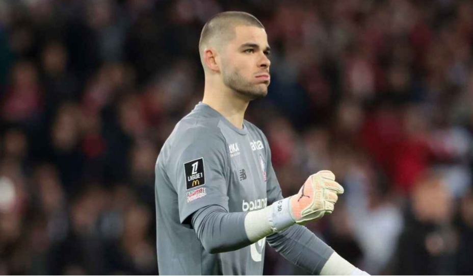 Lucas Chevalier resmi gabung Paris Saint-Germain.