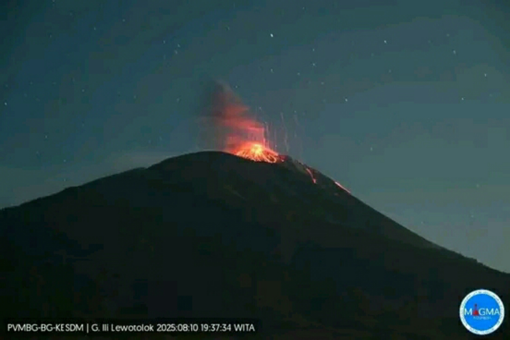 Gunung Ile Lewotolok di Lembata NTT erupsi lagi. (IST)