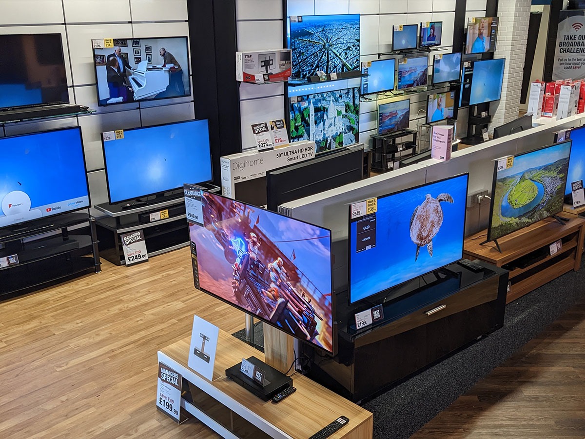 Perbedaan Smart TV, Android TV, dan Google TV.