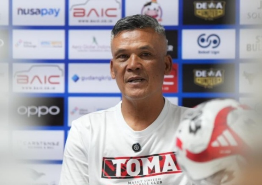 Coach of The Week Hendri Susilo.