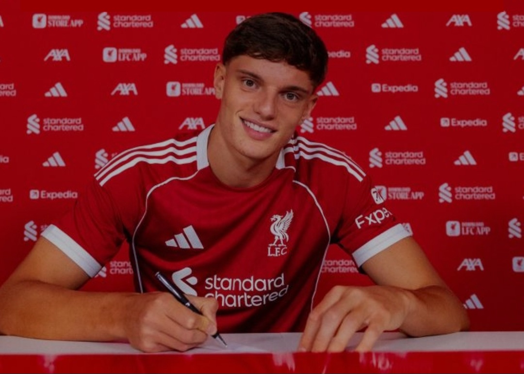 Giovanni Leoni sudah eesminjadi pemain Liverpool.