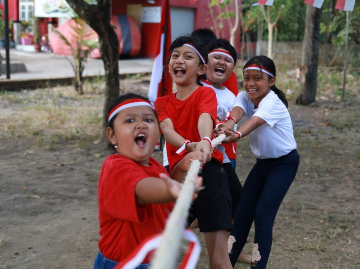 SD di seluruh Indonesia siapkan lomba HUT RI ke-80 untuk menanamkan kreativitas, kebersamaan, dan semangat nasionalisme.