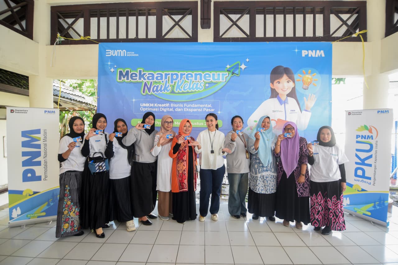 PNM lewat program Mekaarpreneur beri pelatihan kriya dan kuliner, pilih 10 nasabah terbaik Jabar hingga final di Rumah BUMN Bandung.
