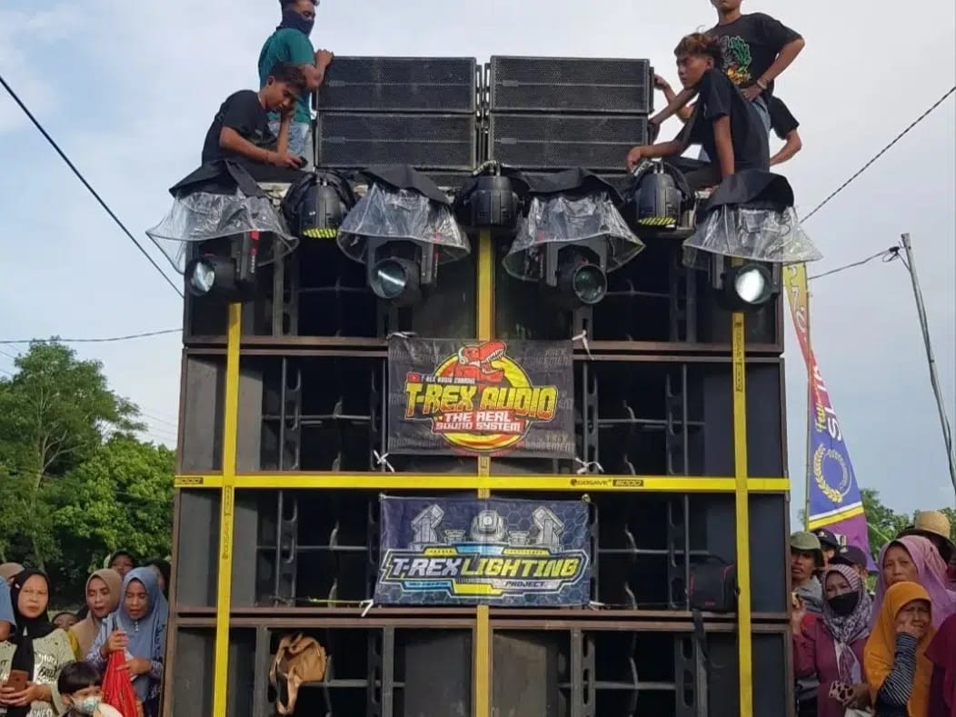 Pembubaran karnaval di desa Giripurno oleh Polres Batu karena tak tertib aturan
