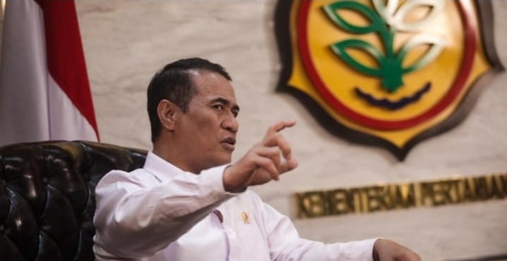 Menteri Pertanian, Andi Amran tegaskan, ekspor kelapa Indonesia dapat menguatkan ekonomi nasional jika pengolahan pascapanen dilakukan secara optimal.