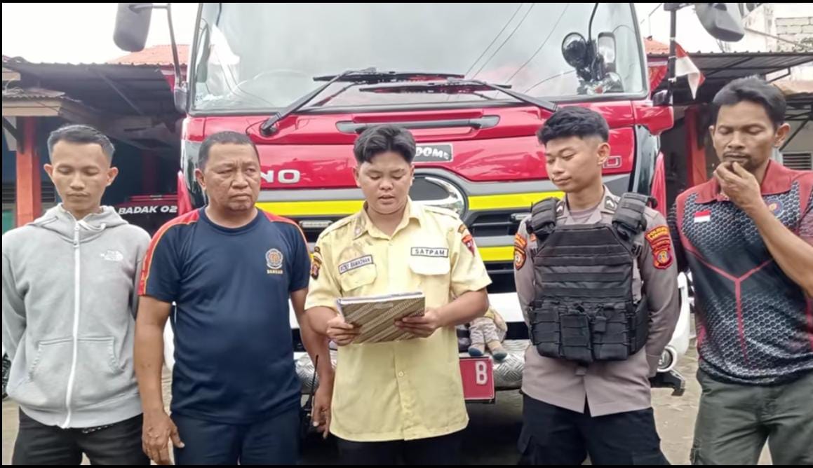 Pemuda asal Samarinda diberi hukuman merasakan bobot selang pemadam kebakaran dan klarifikasi usai hina relawan