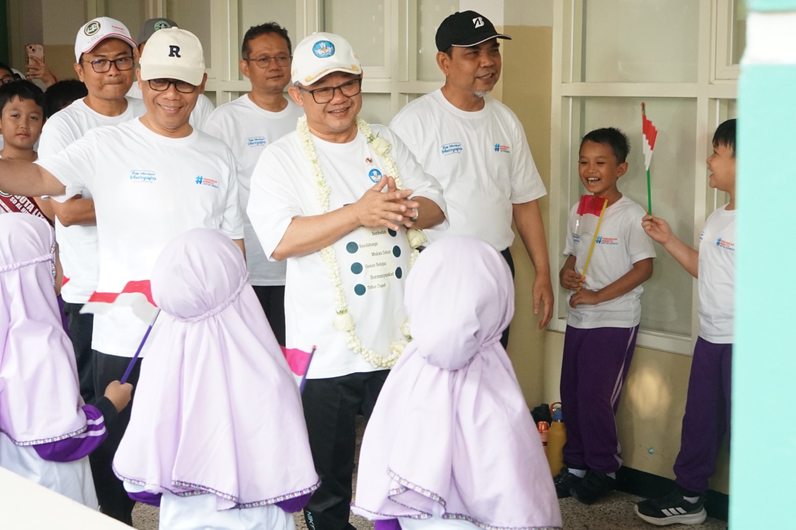 APRESIASI: Menteri Pendidikan Dasar dan Menengah (Mendikdasmen) Rl Abdul Mu