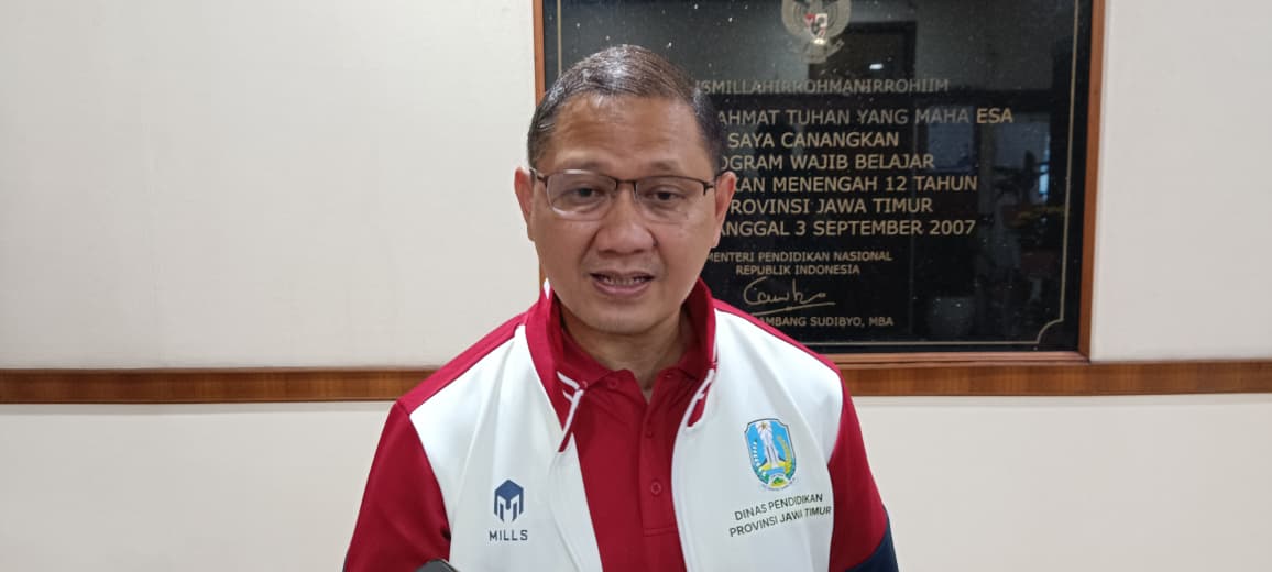 Kepala Dinas Pendidikan Jatim Aries Agung Paewai