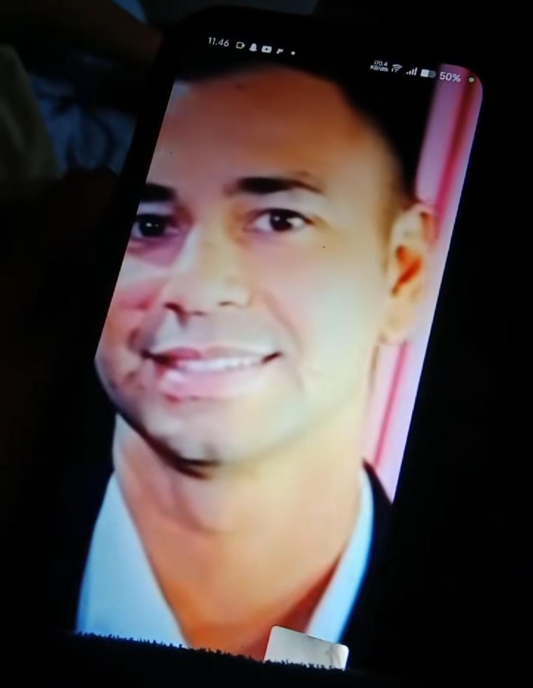 Video deepfake mirip Raffi Ahmad viral di TikTok, dipakai modus penipuan panggilan video yang bikin heboh warganet.