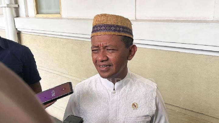 Menteri ESDM Bahlil Lahadalia mengaku tak mengetahui demo ricuh di depan Gedung DPR karena tengah menjalani rapat seharian.