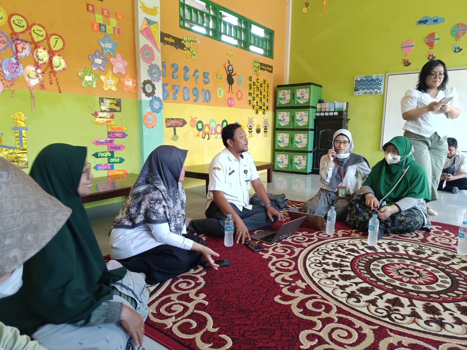 Tim FK Unair Surabaya bersiap menanggulangi penyebaran penyakit campak di Sumenep. (IST)