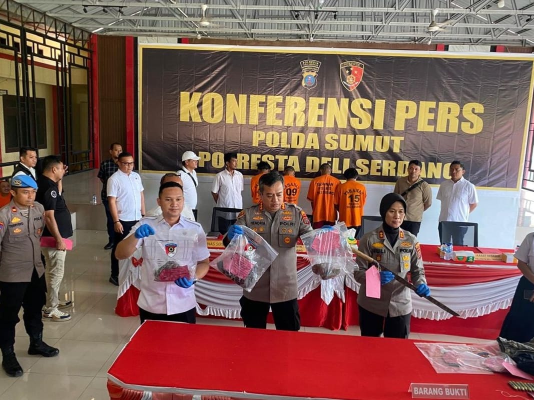 Konferensi pers kasus pembunuhan bocah SMP di Deli Serdang.