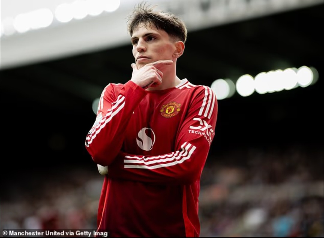 Alejandro Garnacho akhirnya gabung Chelsea setelah masa sulit bersama Manchester United.