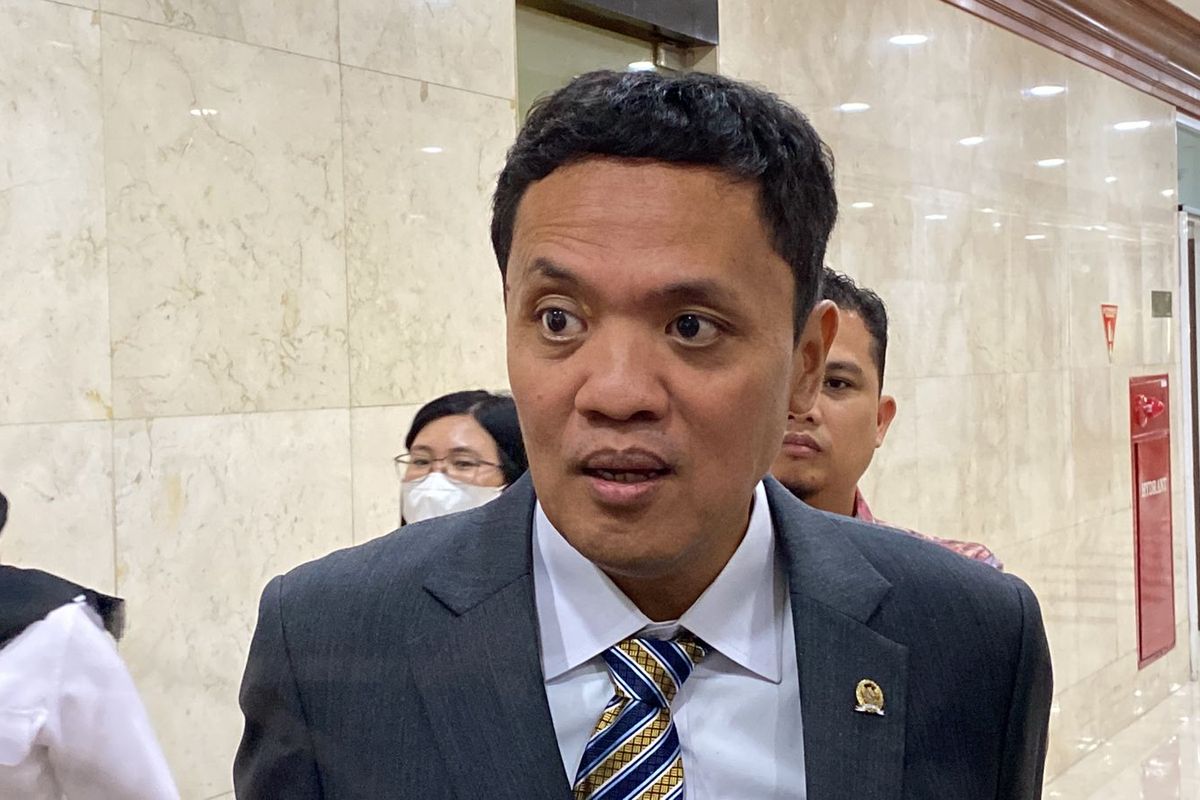 Driver ojol tewas terlindas rantis Brimob di Pejompongan, DPR desak negara tanggung jawab penuh bagi keluarga korban.