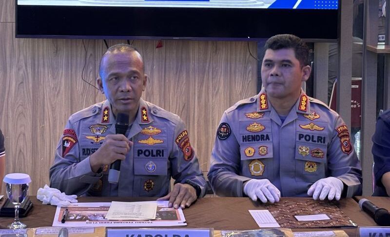 Kapolda Jabar Irjen Pol Rudi Setiawan saat beri keterangan soal penyelidikan kerusuhan unjuk rasa di Bandung.