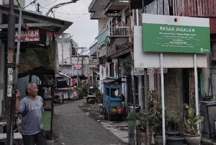 LORONG: Pasar Jagalan Surabaya dikenal sebagai pusat penjualan daging, meskipun seiring waktu barang dagangannya semakin beragam.