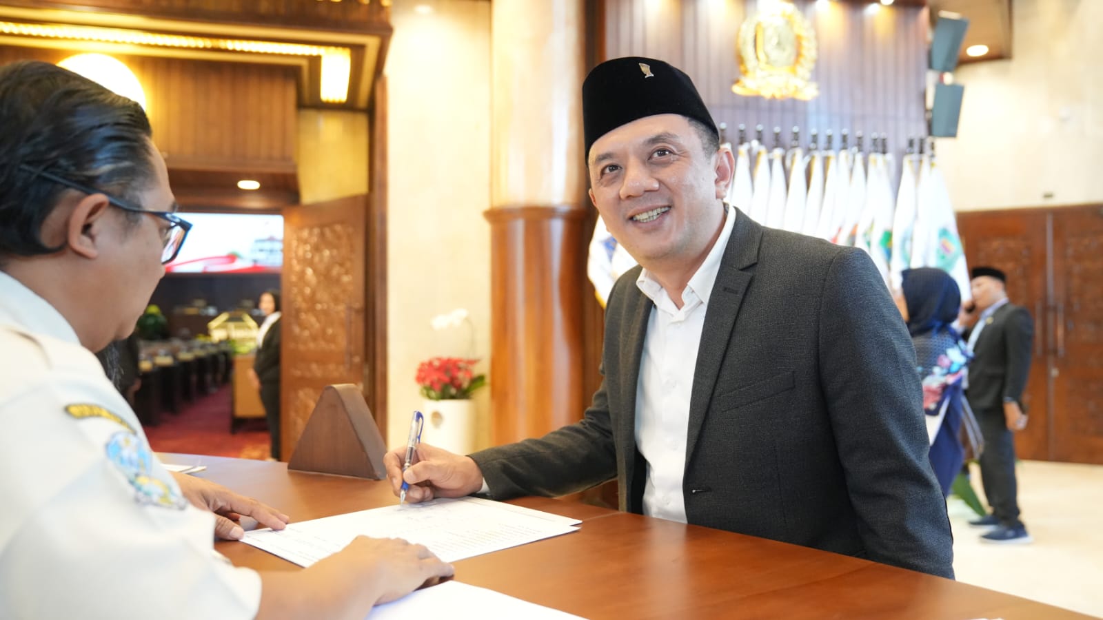 Wakil Ketua DPRD Jawa Timur, Deni Wicaksono
