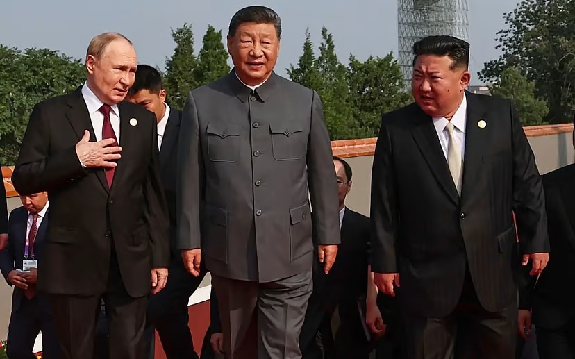 Sebuah momen tak terduga terekam ketika mikrofon yang bocor menangkap percakapan Presiden Rusia Vladimir Putin dan Presiden China Xi Jinping. Keduanya kedapatan membahas transplantasi organ serta kemu