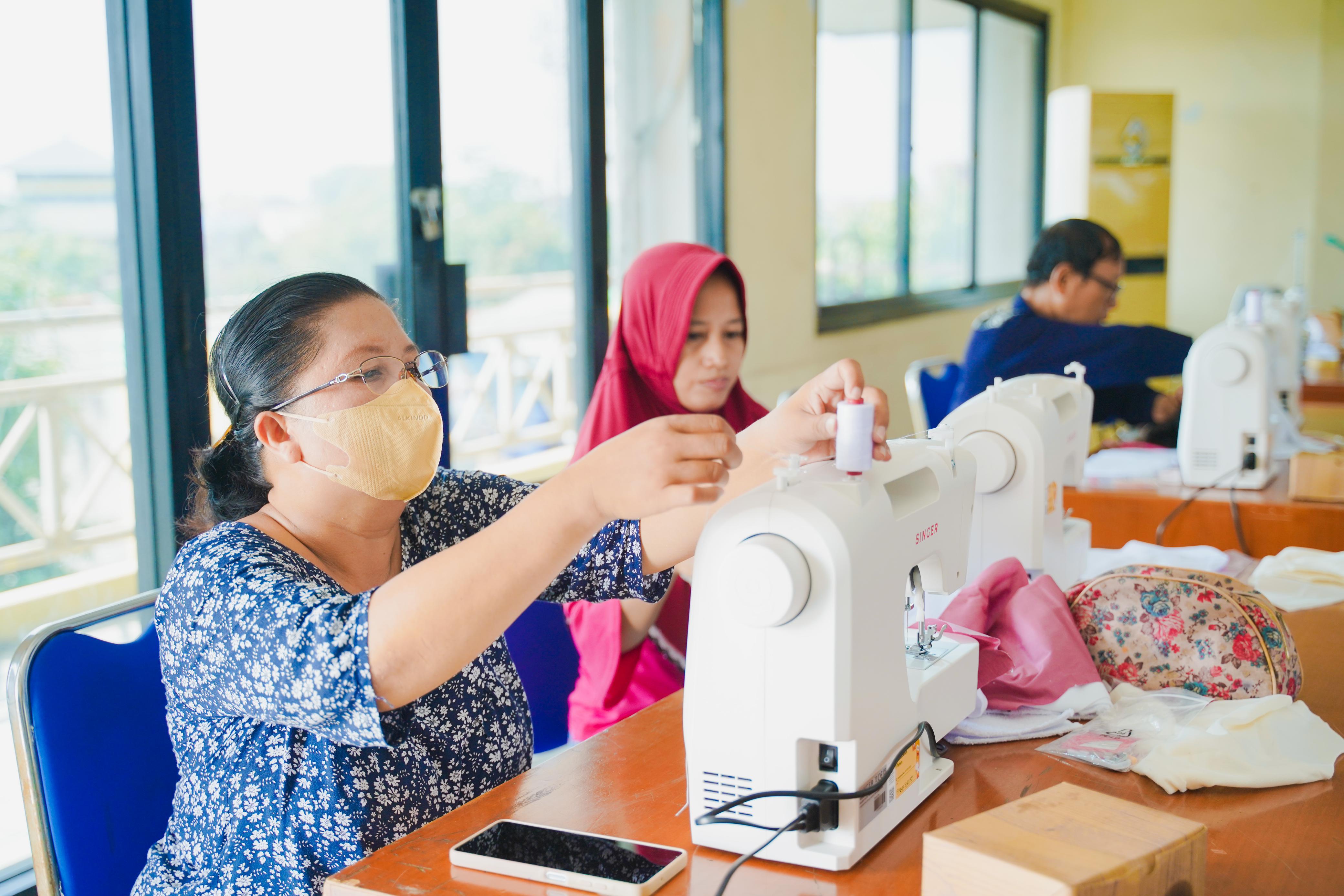 BRI dorong ekonomi hijau lewat UMKM. Kisah Bumbi Surabaya hadirkan popok kain ramah lingkungan dan lapangan kerja inklusif.