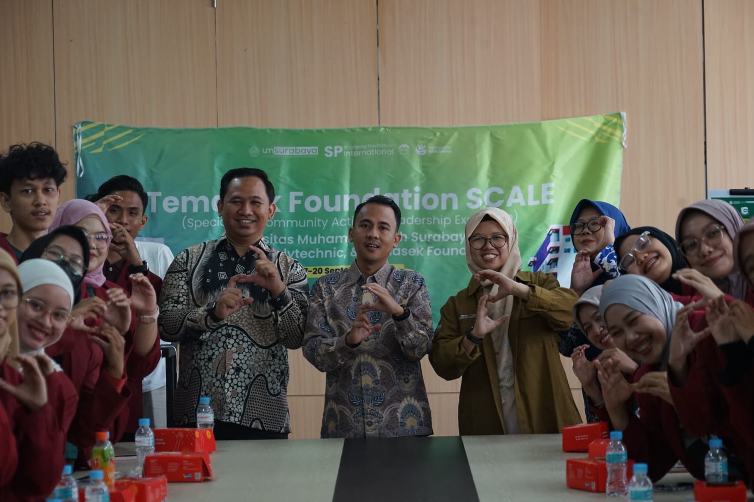 BEASISWA MAHASISWA: 30 Mahasiswa Universitas Muhammadiyah (UM) Surabaya, akan mengikuti program Learning Express dan TF Scale di Singapura.