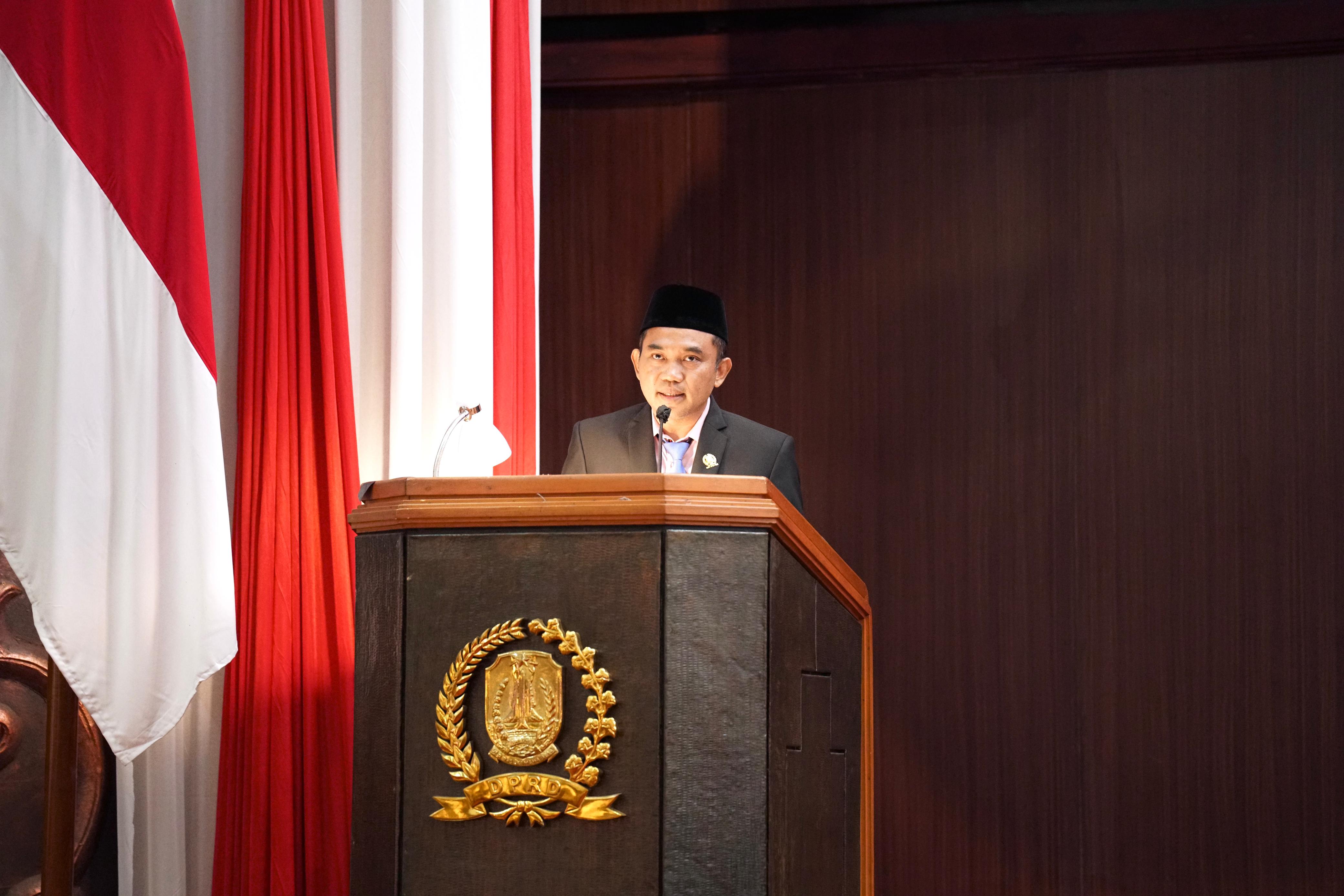 PERENCANAAN: Juru Bicara Fraksi Partai Gerindra DPRD Jatim Eko Wahyudi dalam rapat paripurna. Salah satunya membahas serapan anggaran OPD.(IST/RADAR SURABAYA)