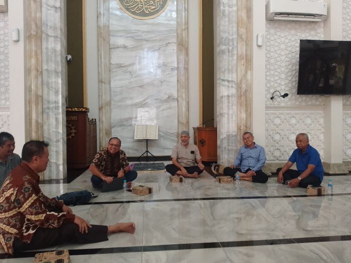 DISKUSI: Focus group discussion (FGD) di Masjid Al Badar, Minggu (7/9), membahas sejumlah hal, mulai keselamatan, kesehatan hingga lingkungan.