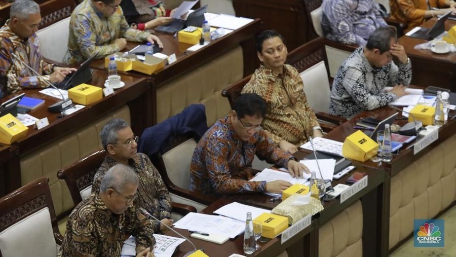 Menteri Keuangan Purbaya Sadewa memaparkan rincian usulan anggaran Rp 52 triliun untuk 2026 dalam rapat bersama Komisi XI DPR RI.