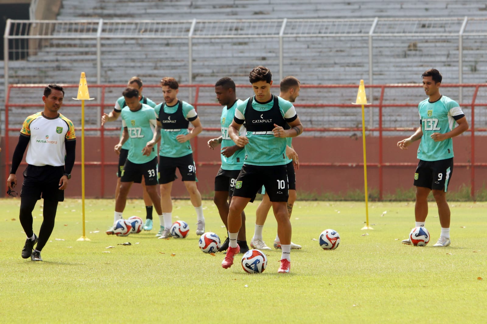 Persebaya Surabaya semakin tangguh dengan bergabungnya pemain timnas.