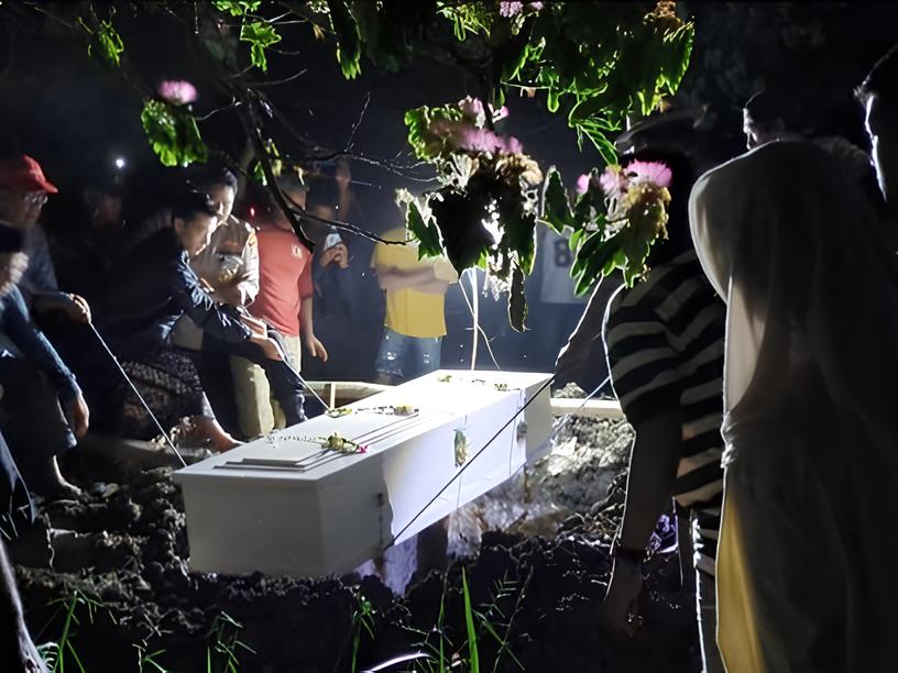 Prosesi pemakaman Tiara, korban pembunuhan disertai mutilasi pada Selasa (9/9) malam