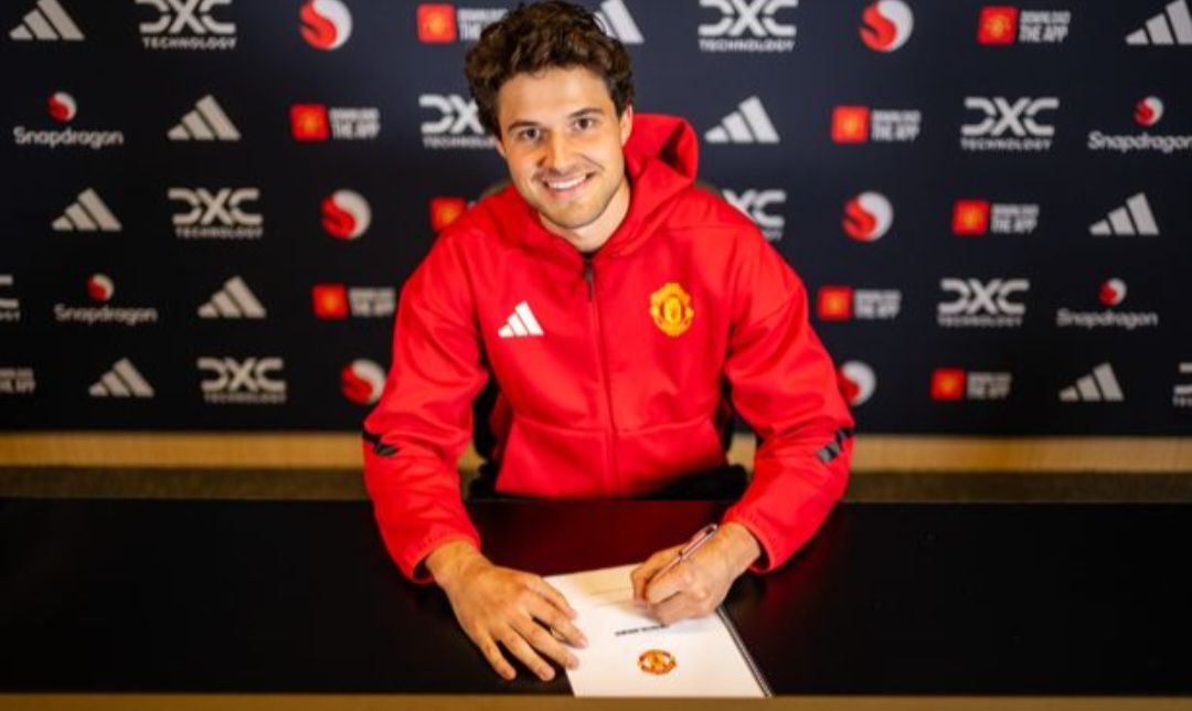 Karir Senne Lammens akan dipertaruhkan di Manchester United.