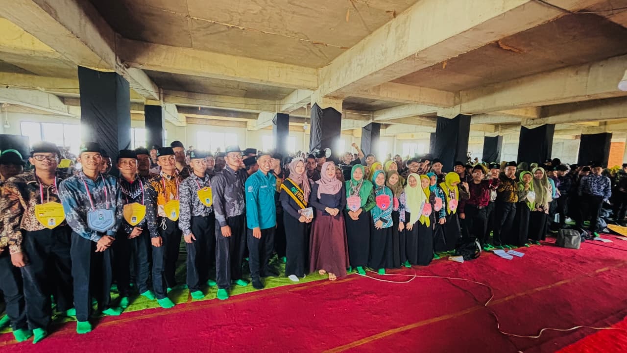 KOMPAK: Anggota DPD RI Lia Istifhama bersama peserta.