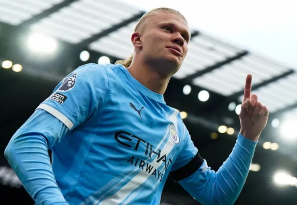 Erling Haaland siap teror gawang Napoli.
